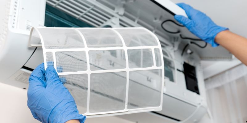Como Limpar Filtro de Ar Condicionado em Maringá: 6 Passos Práticos